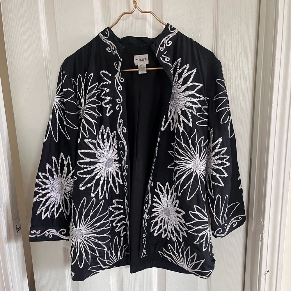 Chico's Black Jacket minimalist 100% Silk with White Floral Embroidery